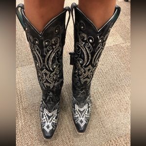 CORRAL WOMEN'S STUDDED INLAY WESTERN BOOTS - SNIP TOE